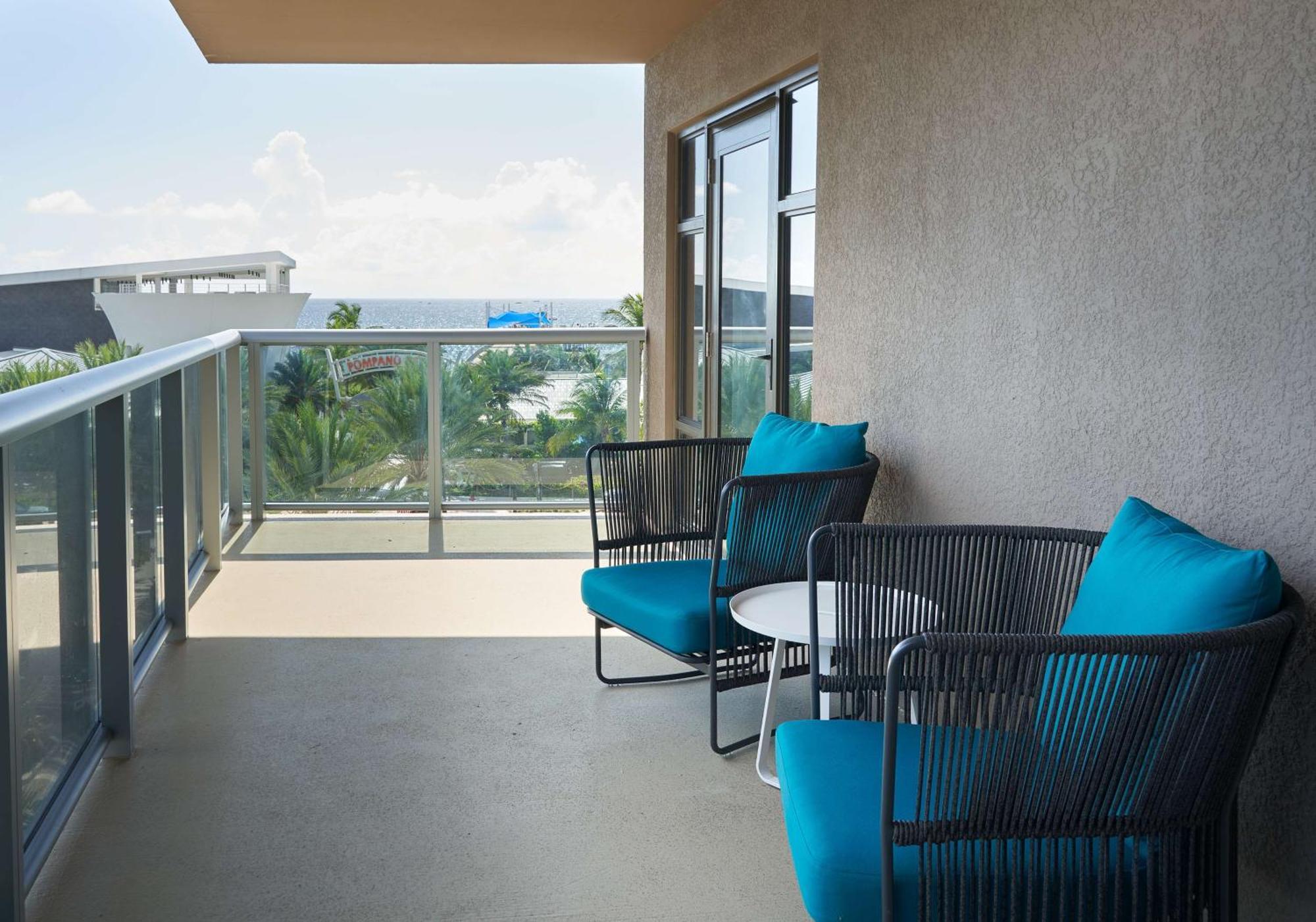 Home2 Suites By Hilton Pompano Beach Pier, Fl Экстерьер фото