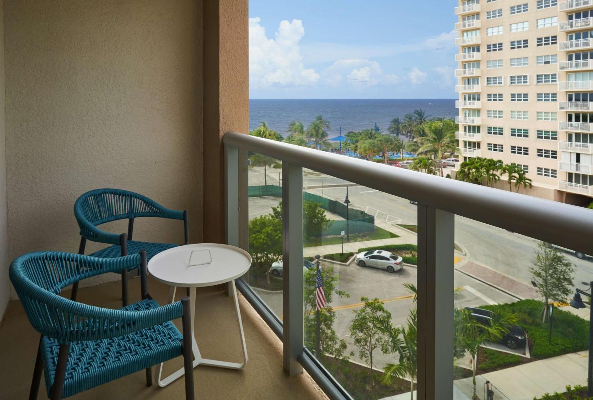 Home2 Suites By Hilton Pompano Beach Pier, Fl Экстерьер фото